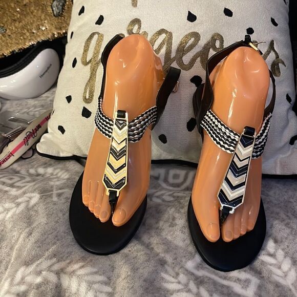 Vintage juicy couture sz 6.5(6 1/2) chevron stripe/geometric aztec: print design - Picture 1 of 8